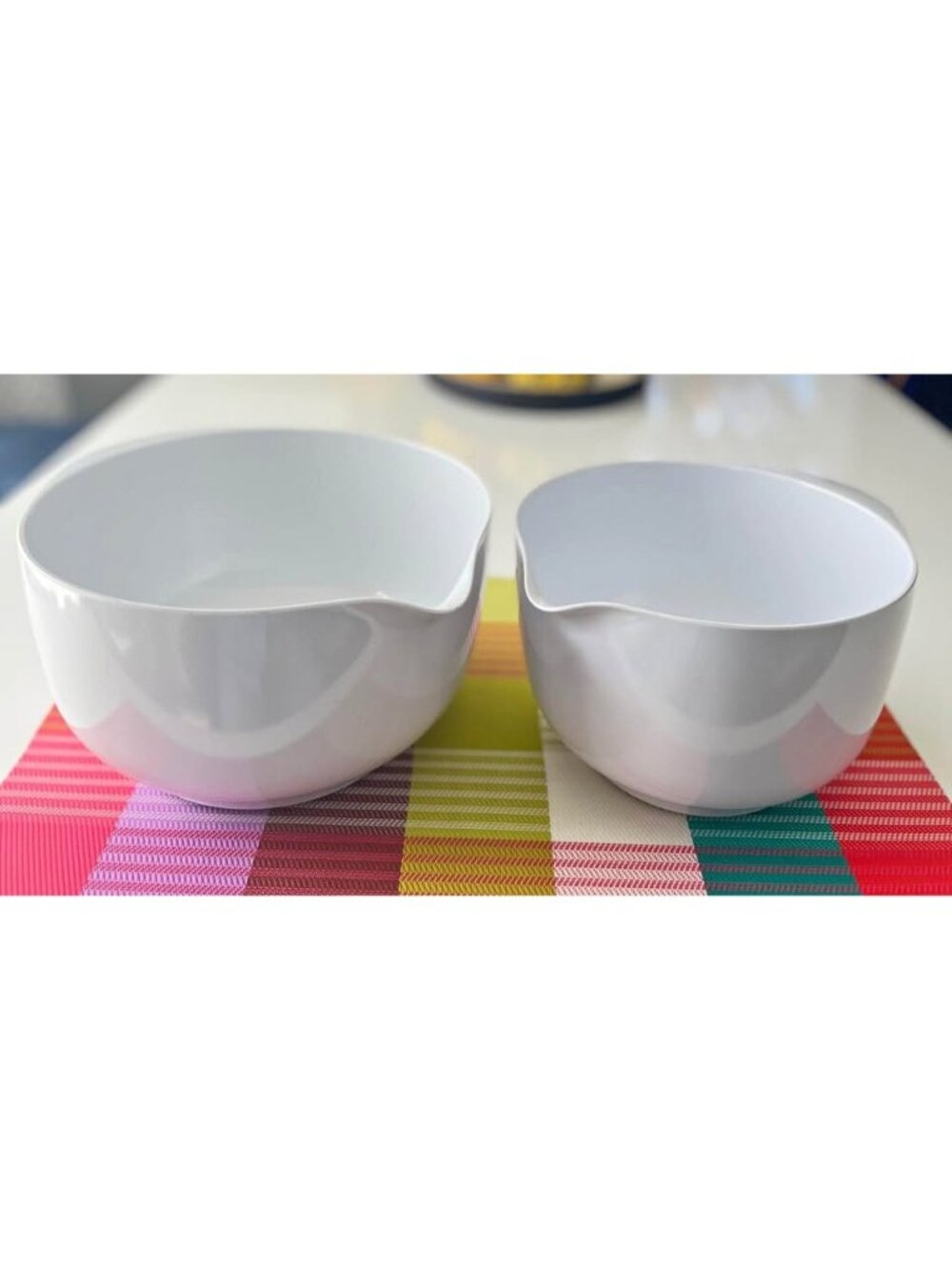 VTG set of 2 white melamine mixing bowls part of the Rosti Mepal Margrethe serie